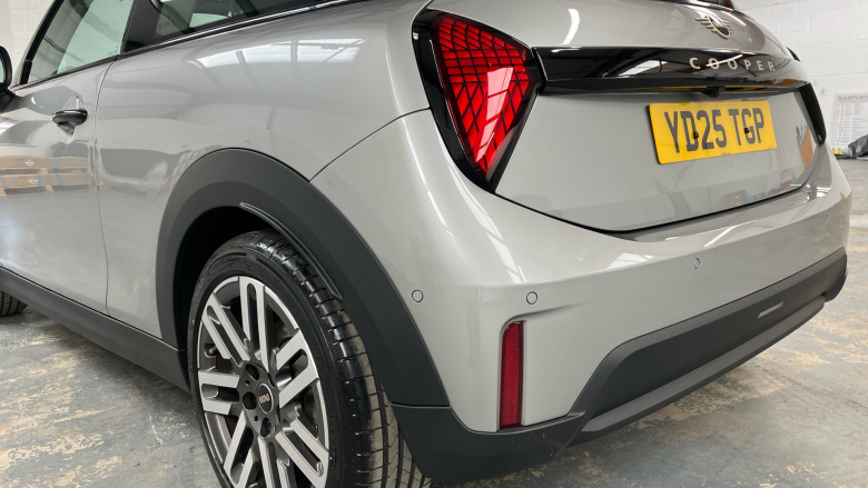 MINI Cooper 1.5 C Classic 3dr Auto Petrol Hatchback